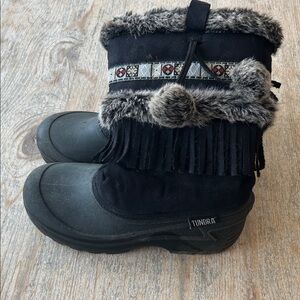 Tundra Black Boots with Faux Fur and Fringe